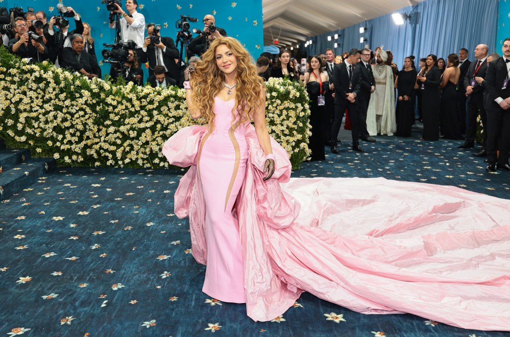 Shakira at Met Gala 2025 Photos: A Vision in Pink