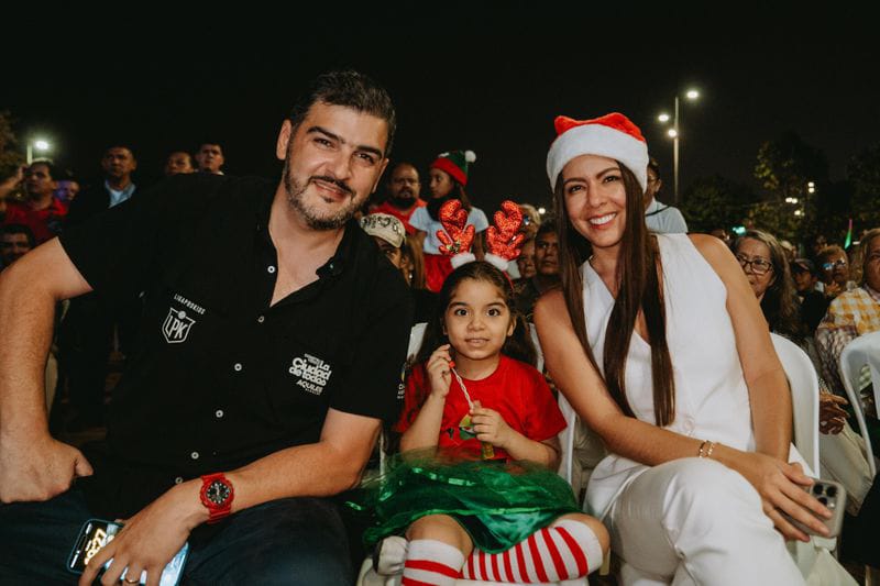 La Navidad se encendió en Parque Samanes con un árbol gigante y 70.000 LED