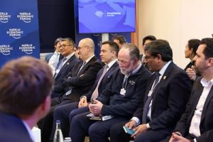ECUADOR SE POSICIONA COMO REFERENTE EN ACCIONES PARA ENFRENTAR DESAFÍOS REGIONALES, MEDIANTE PARTICIPACIÓN DEL PRESIDENTE NOBOA EN PANELES DE DAVOS
