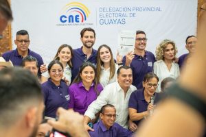 ANDRÉS GUSCHMER INSCRIBE SU CANDIDATURA A LA PREFECTURA DEL GUAYAS Y PLANTEA TRABAJAR EN UNIDAD POR EL DESARROLLO DE LA PROVINCIA